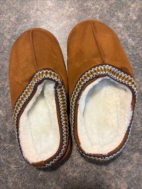Men's Brown Suede-Look Slip-On Cozy Slippers size 9-10